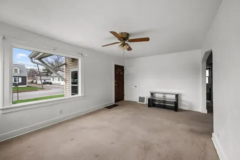 3516 18TH Avenue Rock Island IL 61201