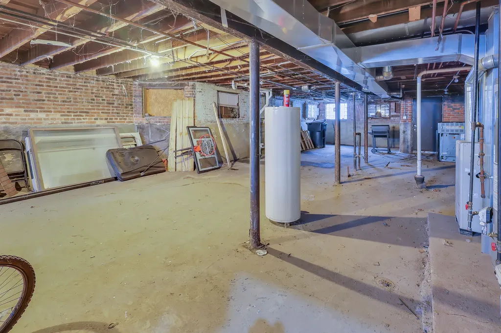 7927 South Langley Avenue Chicago IL 60619