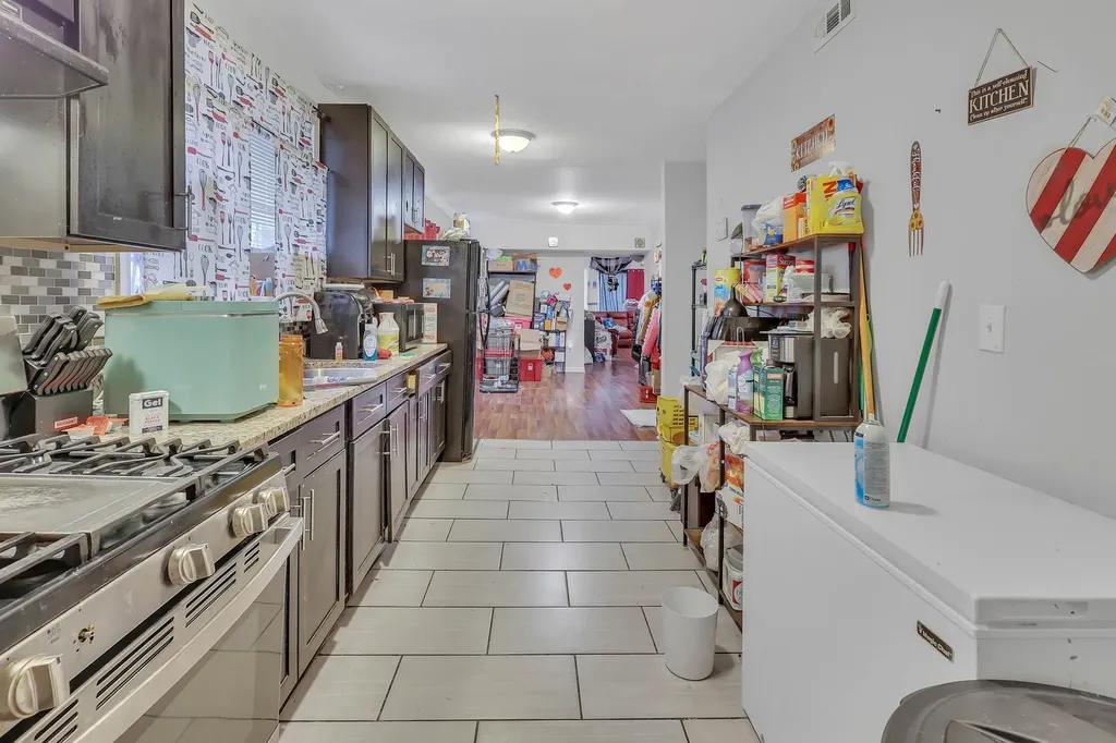 7927 South Langley Avenue Chicago IL 60619