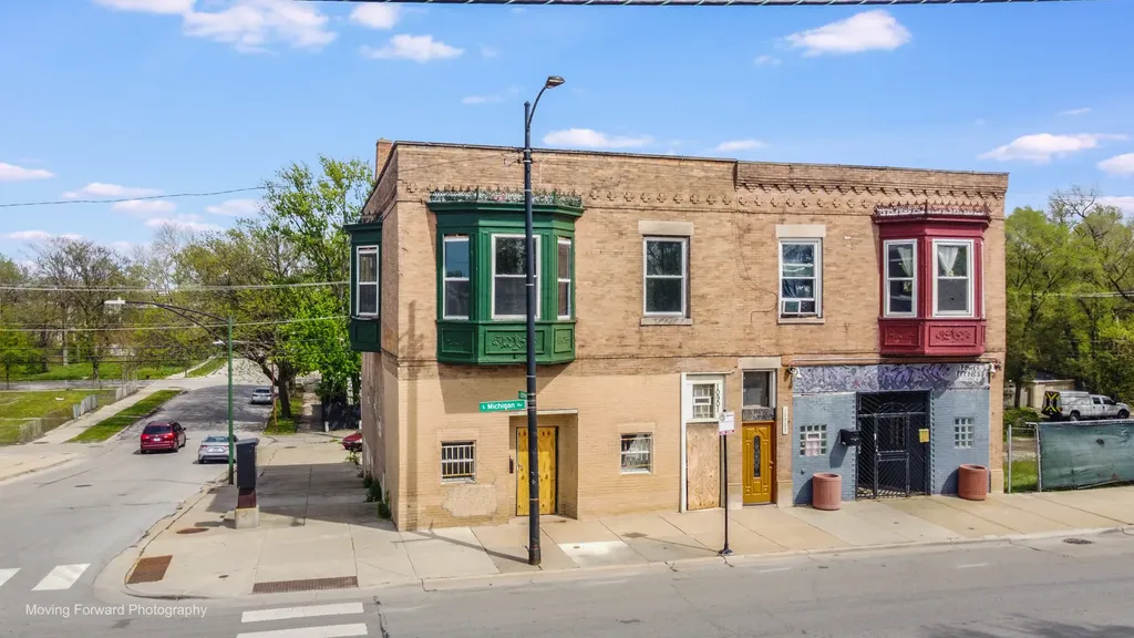 10901 South Michigan Avenue Chicago IL 60628