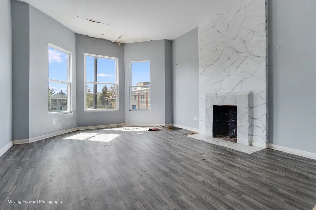 10901 South Michigan Avenue Chicago IL 60628