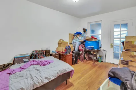 8039 South Marquette Avenue Chicago IL 60617