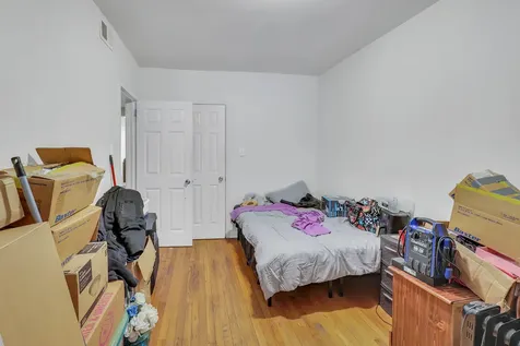 8039 South Marquette Avenue Chicago IL 60617