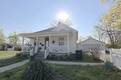 501 North Shelby Avenue Salem IL 62881