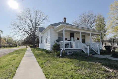 501 North Shelby Avenue Salem IL 62881