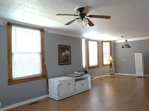 501 North Shelby Avenue Salem IL 62881