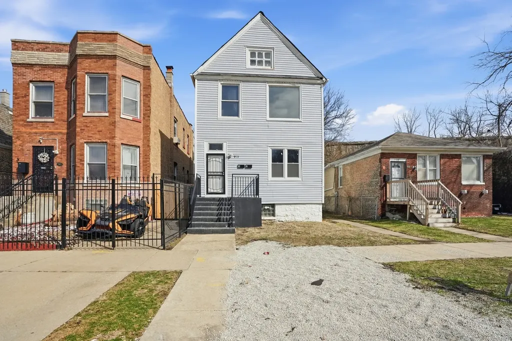 7923 South Lowe Avenue Chicago IL 60620