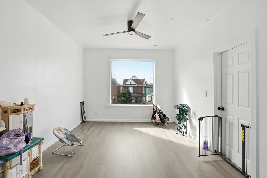 7923 South Lowe Avenue Chicago IL 60620