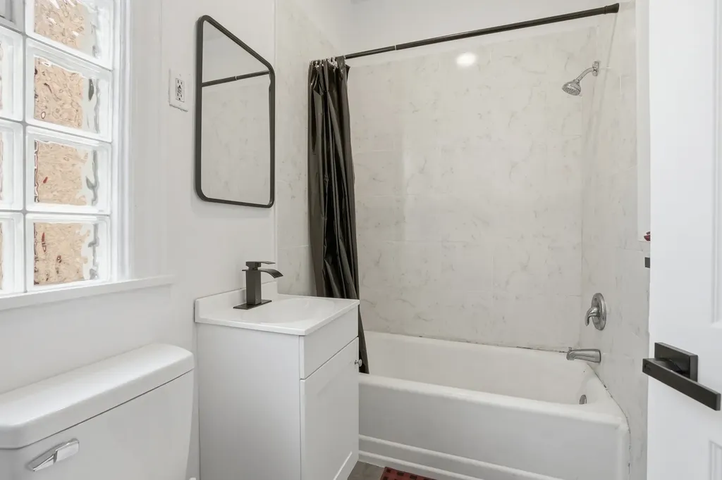 7923 South Lowe Avenue Chicago IL 60620