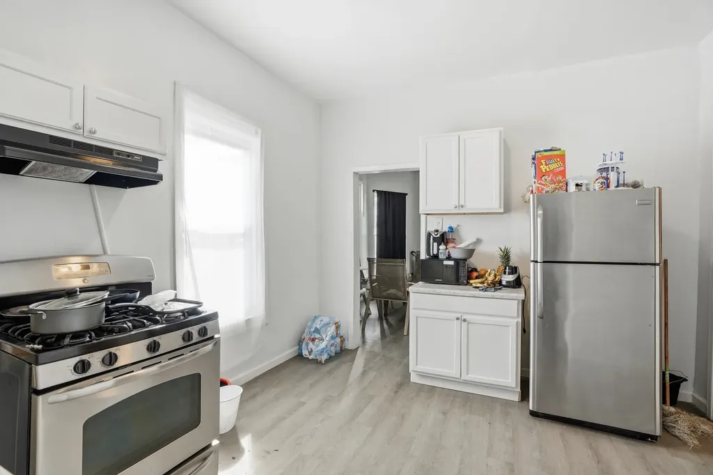 7923 South Lowe Avenue Chicago IL 60620