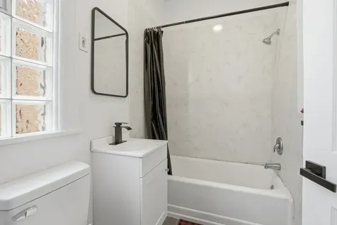 7923 South Lowe Avenue Chicago IL 60620