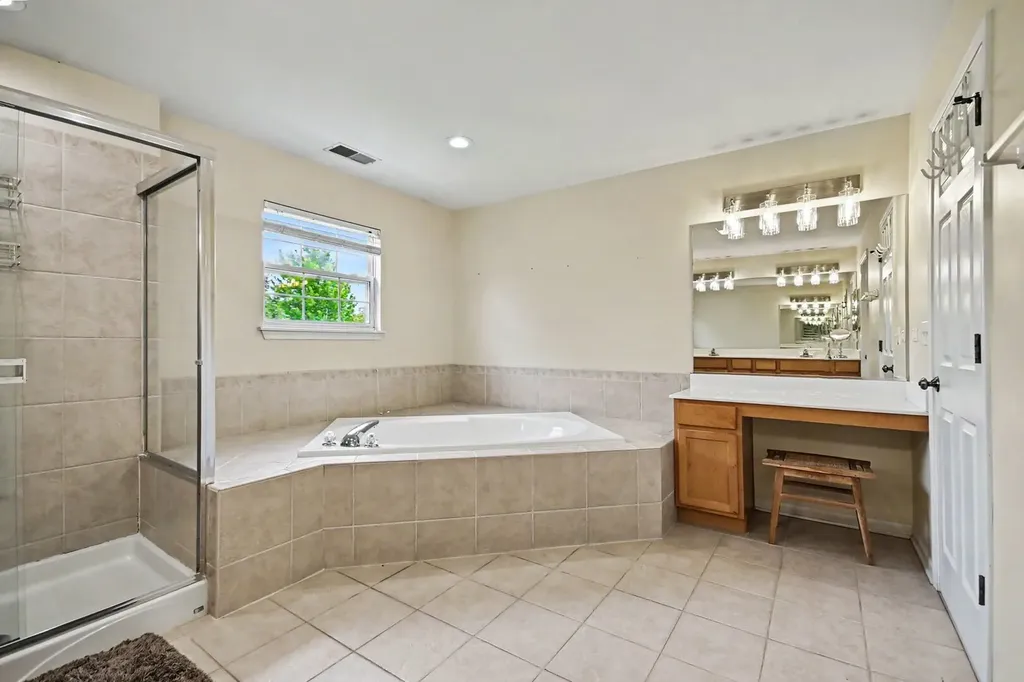 2715 Forest Creek Lane Naperville IL 60565