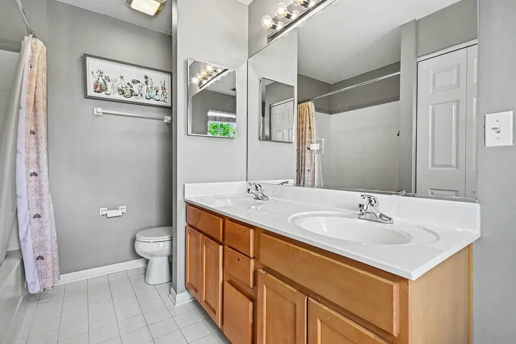 2715 Forest Creek Lane Naperville IL 60565