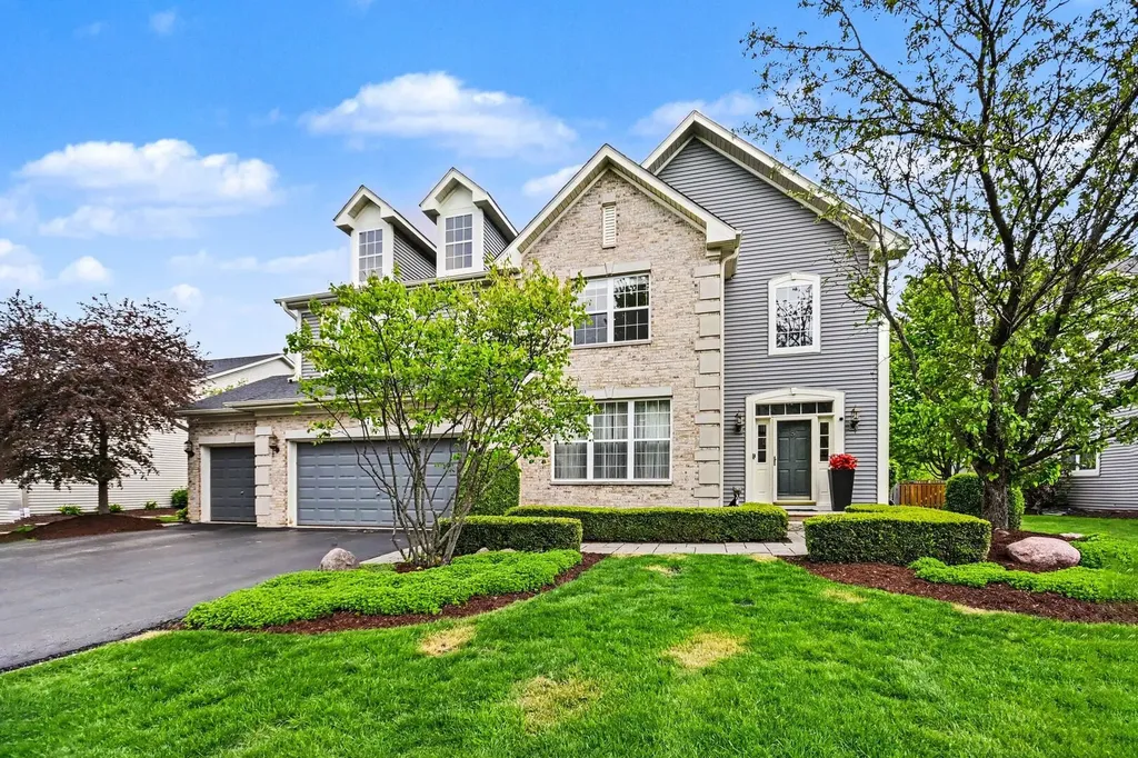2715 Forest Creek Lane Naperville IL 60565