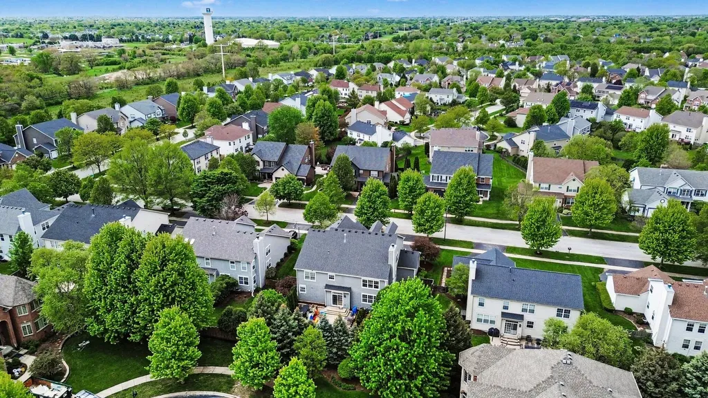 2715 Forest Creek Lane Naperville IL 60565