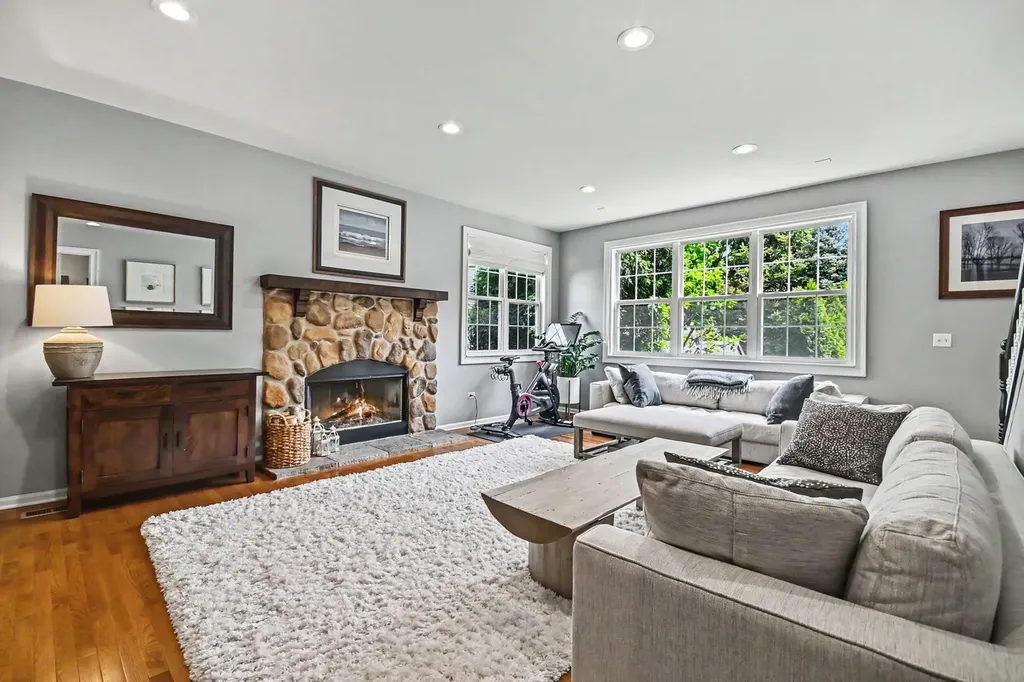 2715 Forest Creek Lane Naperville IL 60565
