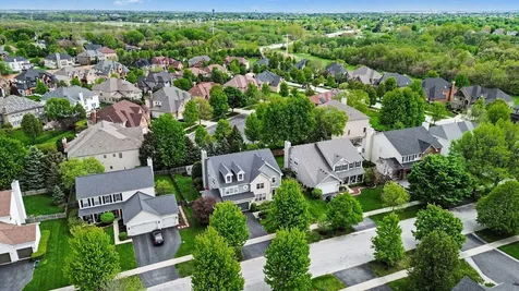2715 Forest Creek Lane Naperville IL 60565