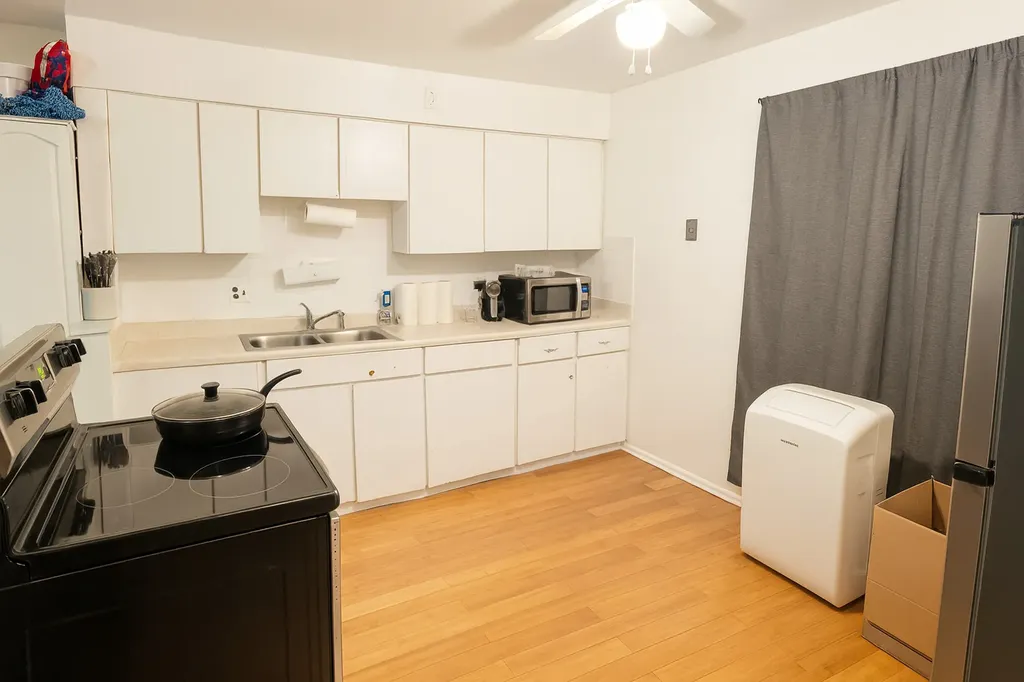 7420 North Winchester Avenue Chicago IL 60626