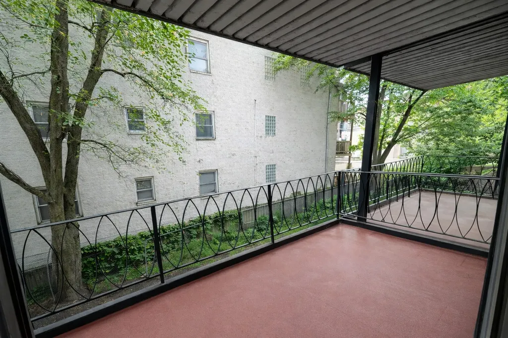 7420 North Winchester Avenue Chicago IL 60626