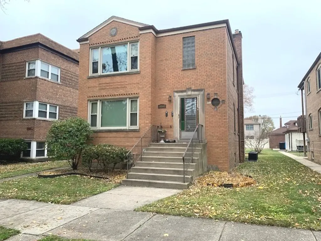 10542 South Artesian Avenue Chicago IL 60655