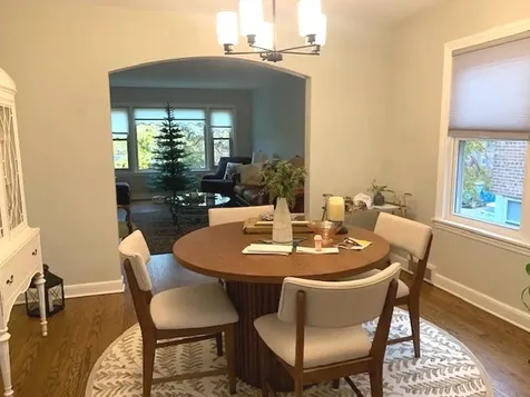 10542 South Artesian Avenue Chicago IL 60655