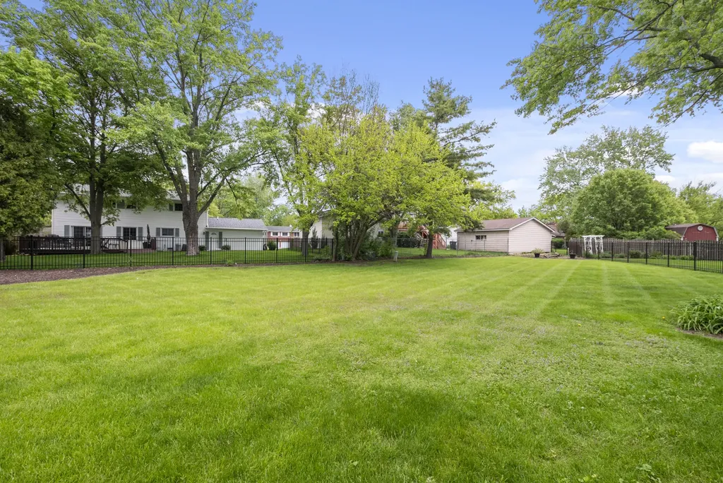 6721 Armstrong Court Woodridge IL 60517