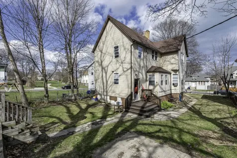 644 Lenox Avenue Waukegan IL 60085