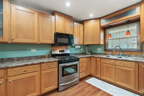 206 Washington Street Oswego IL 60543