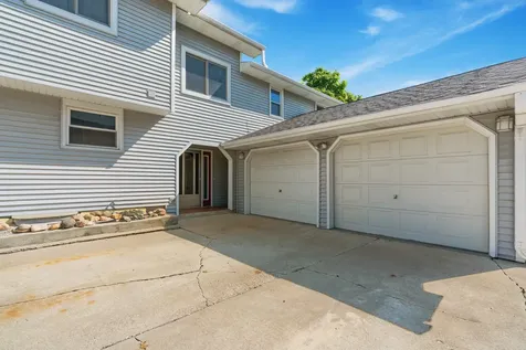206 Washington Street Oswego IL 60543