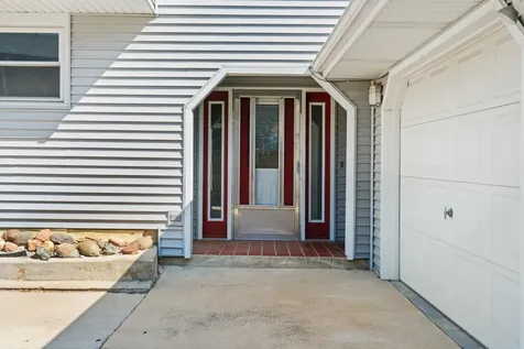 206 Washington Street Oswego IL 60543