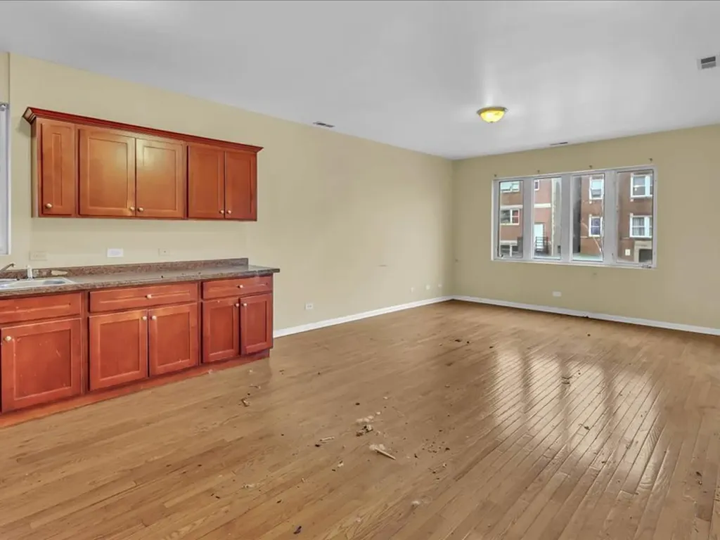 3518 West Lexington Street Chicago IL 60624