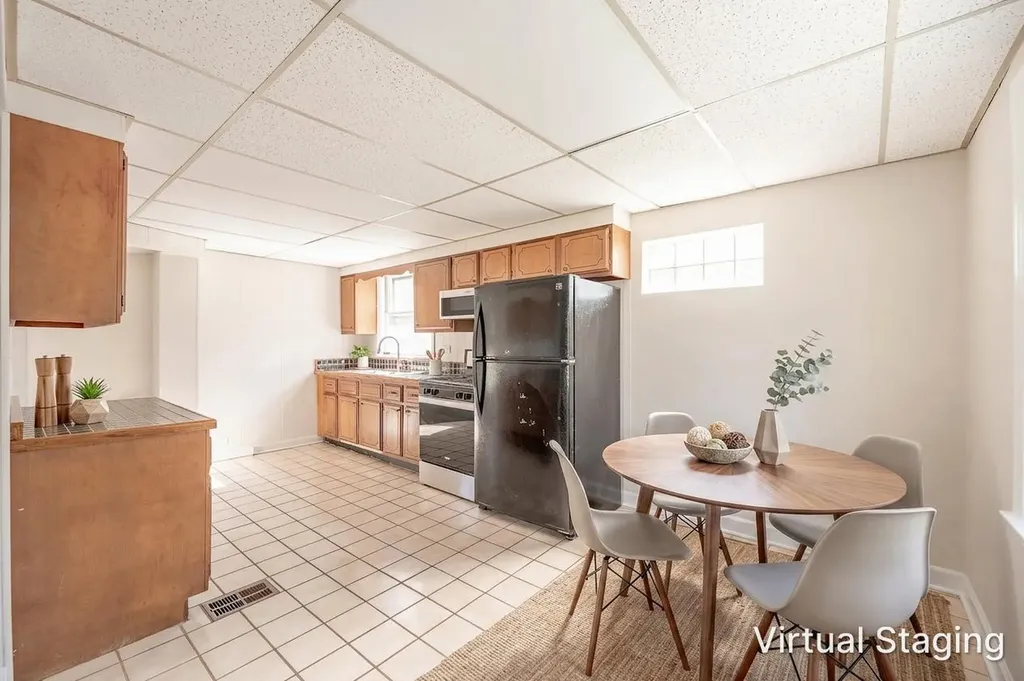 9123 South La Salle Street Chicago IL 60620