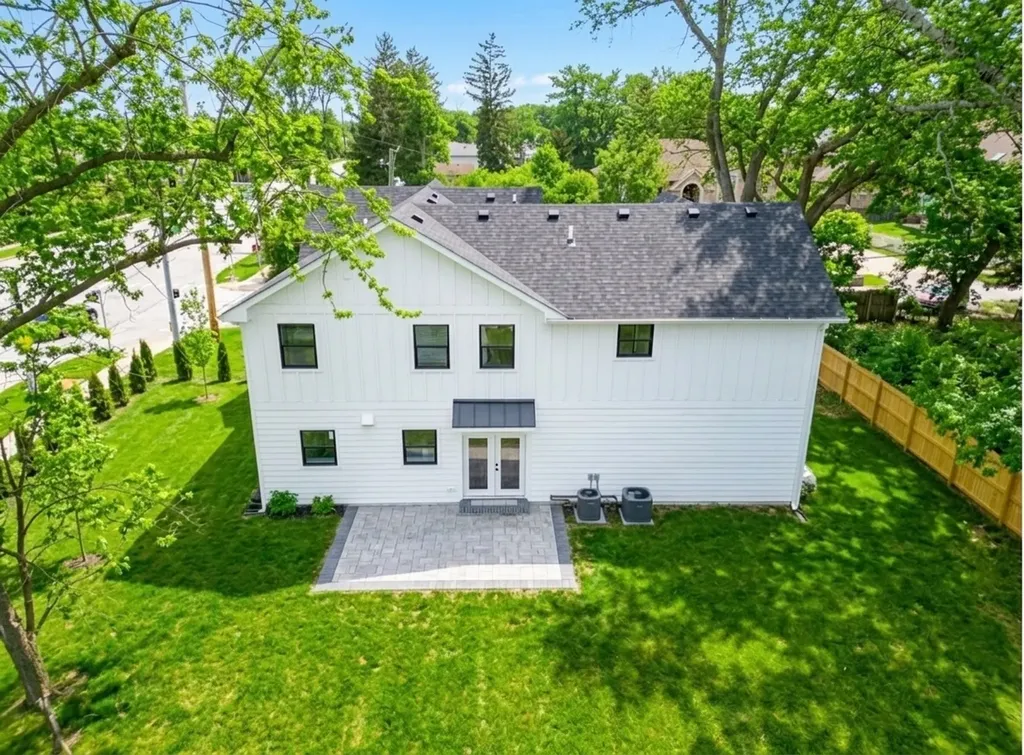 1634 63RD Street Downers Grove IL 60516