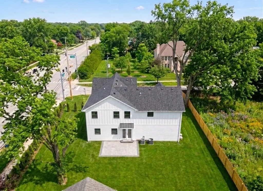 1634 63RD Street Downers Grove IL 60516