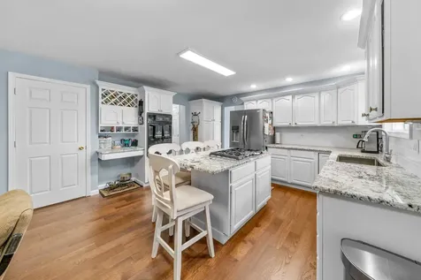 1758 North 44th Road Leland IL 60531
