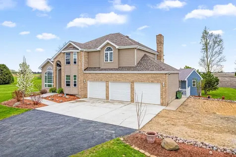1758 North 44th Road Leland IL 60531
