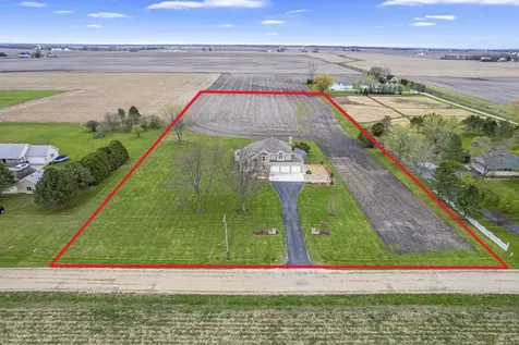 1758 North 44th Road Leland IL 60531