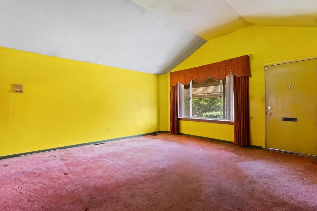 9232 South Eggleston Avenue Chicago IL 60620
