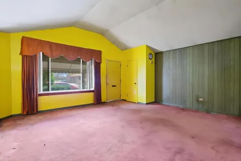 9232 South Eggleston Avenue Chicago IL 60620