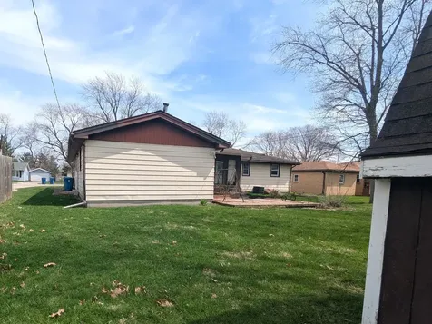 209 Hickory Lane Momence IL 60954