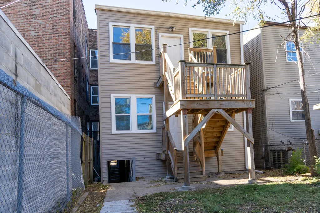 6961 South Eberhart Avenue Chicago IL 60637