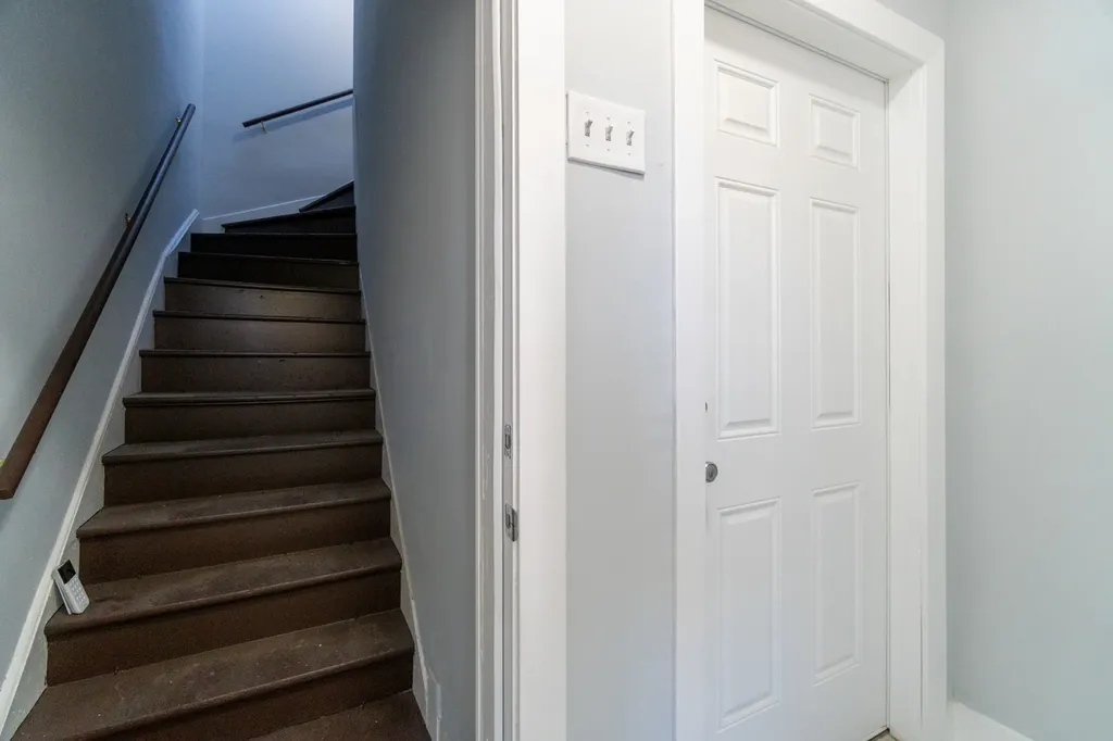 6961 South Eberhart Avenue Chicago IL 60637