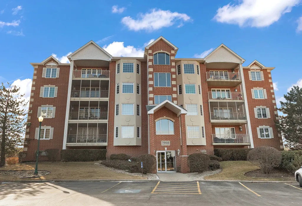 7935 Trinity Circle Tinley Park IL 60487