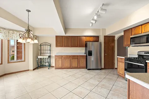 7935 Trinity Circle Tinley Park IL 60487