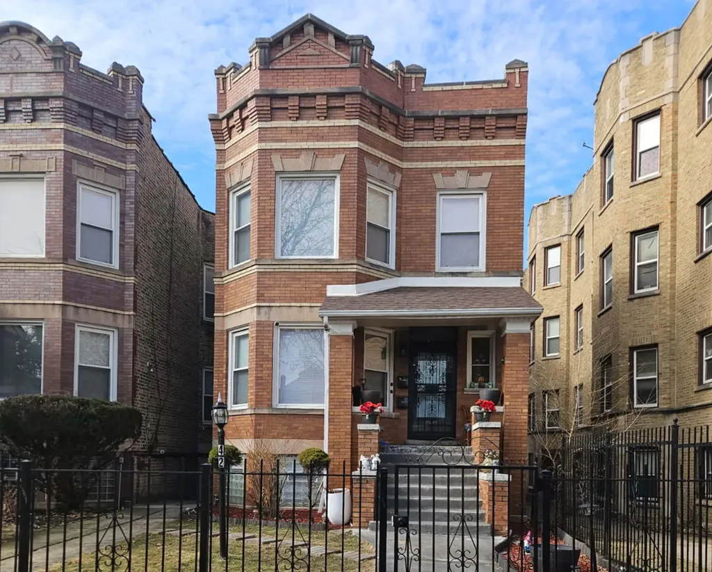 42 North Parkside Avenue Chicago IL 60644
