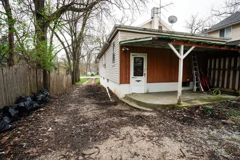 627 Manhattan Road Joliet IL 60433