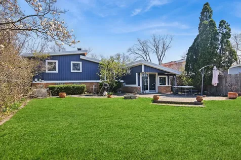 2664 South Craig Drive Des Plaines IL 60018
