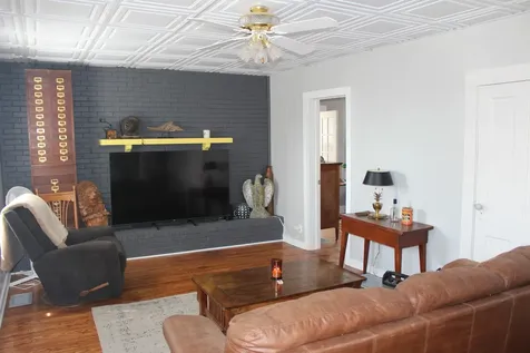 216 South Grant Street Clinton IL 61727