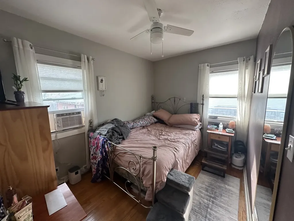 115 East Division Street Villa Park IL 60181