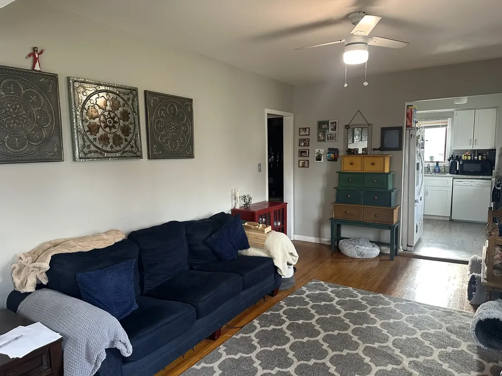 115 East Division Street Villa Park IL 60181